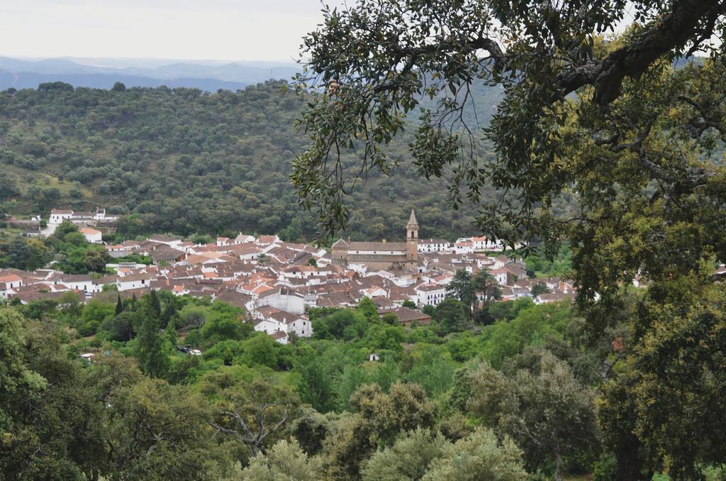 Casona Del Duende Guest House Alajar Bagian luar foto